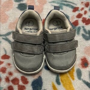 Stride Rite Gray Sneakers with Velcro Straps and Rubber Sole